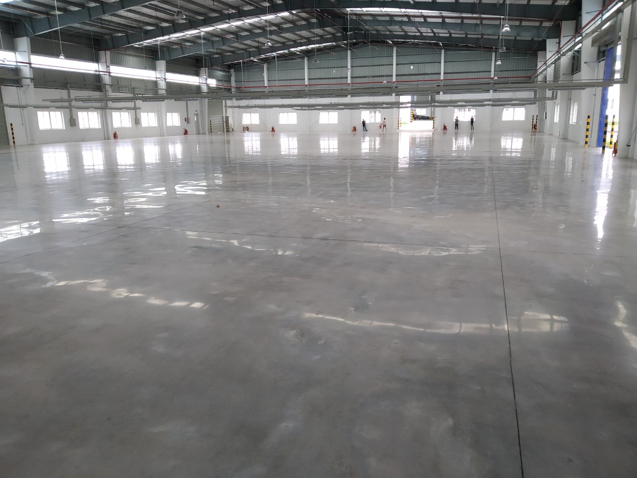 QUY TRÌNH THI CÔNG SƠN EPOXY KCC HỆ LĂN VÀ TỰ SAN PHẲNG CHO BỀ MẶT BÊ TÔNG